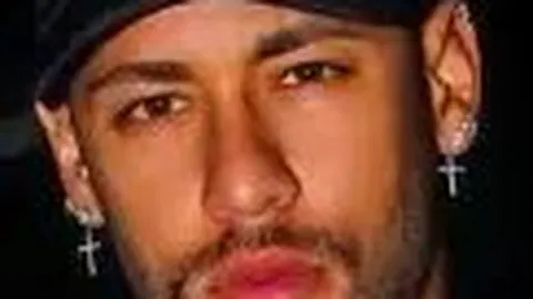 《维卡里奥遭遇球迷嘘声风暴：意大利赛场，嘘声效应升级！》